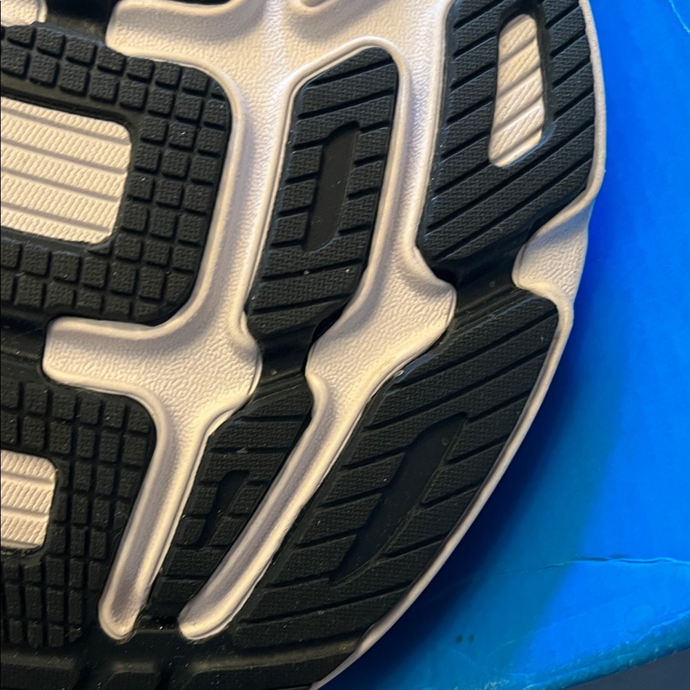 FREE SHIPPING - HOKA Grey, white, blue Running Shoes with pink lettering of HOKA - Picture 5 of 6